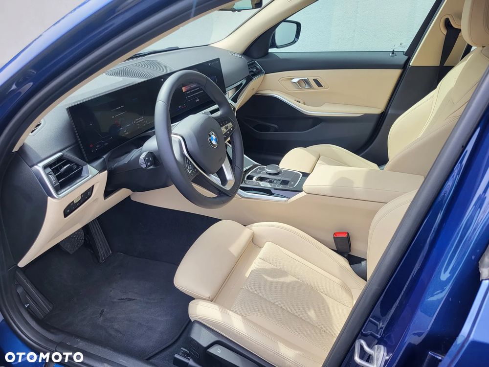 BMW Seria 3 318i - 8