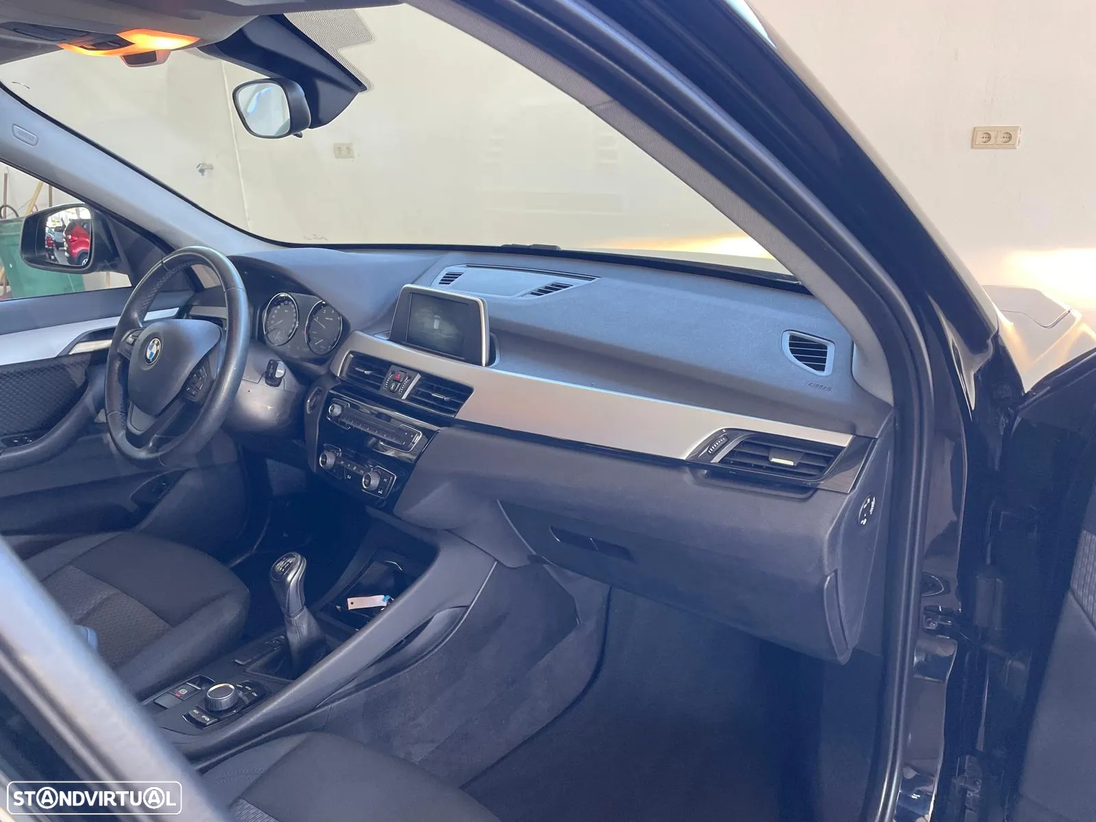 BMW X1 16 d sDrive Advantage - 30