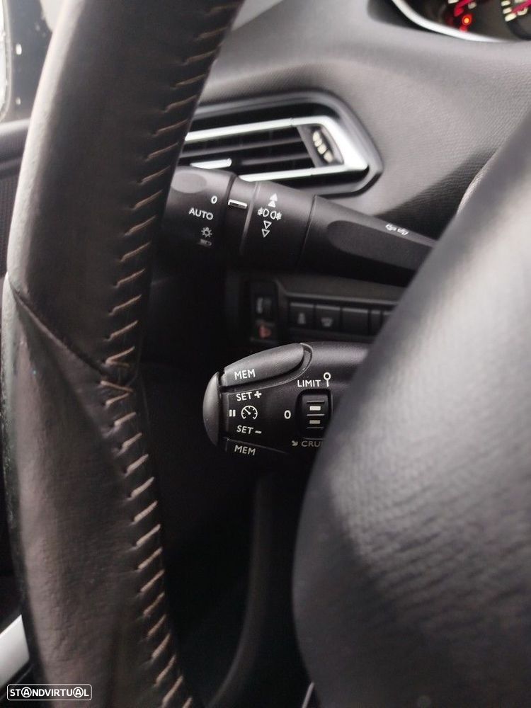 Peugeot 308 SW 1.6 BlueHDi Allure - 17