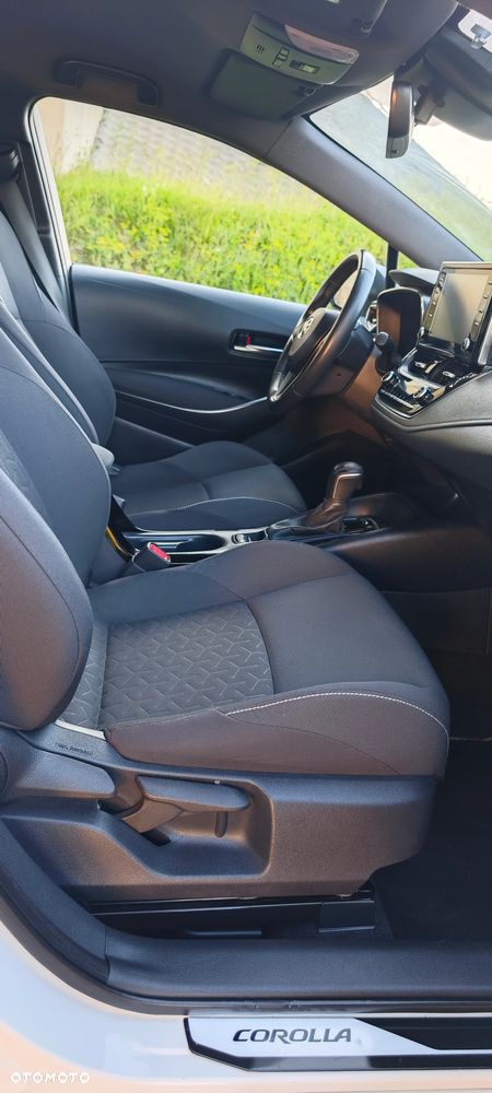 Toyota Corolla 1.8 Hybrid Comfort - 10