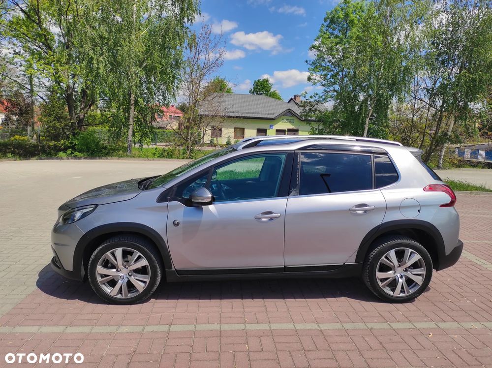 Peugeot 2008 - 8