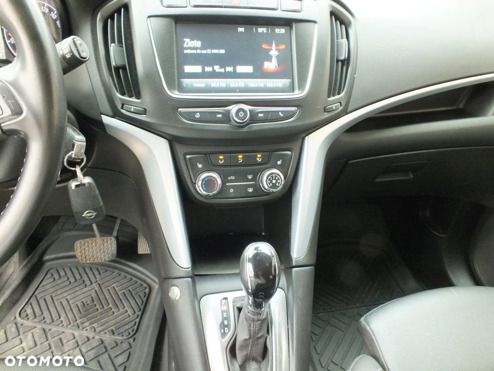 Opel Zafira - 11