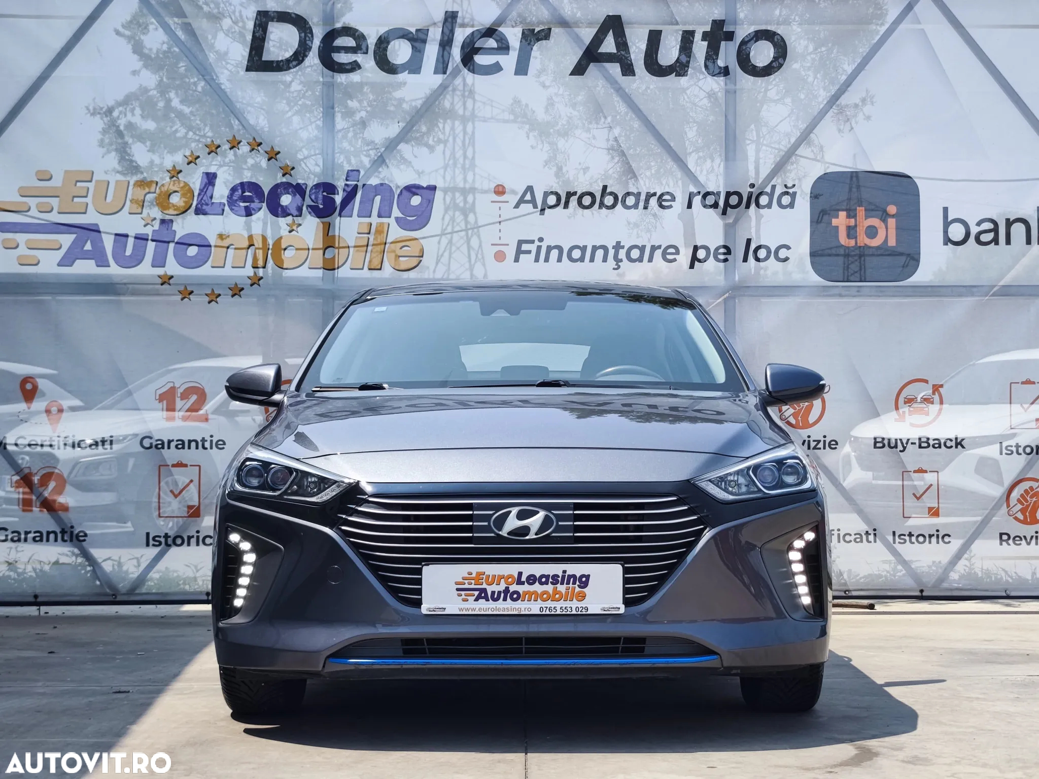 Hyundai IONIQ - 3