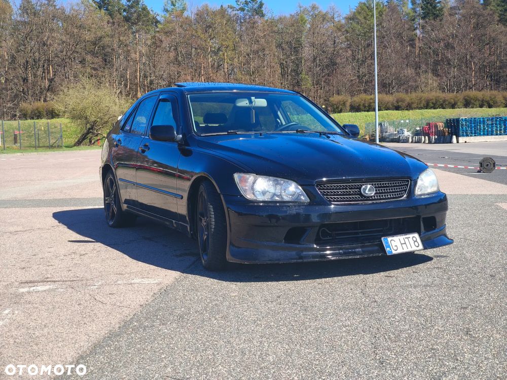 Lexus IS 300 Elegance - 1