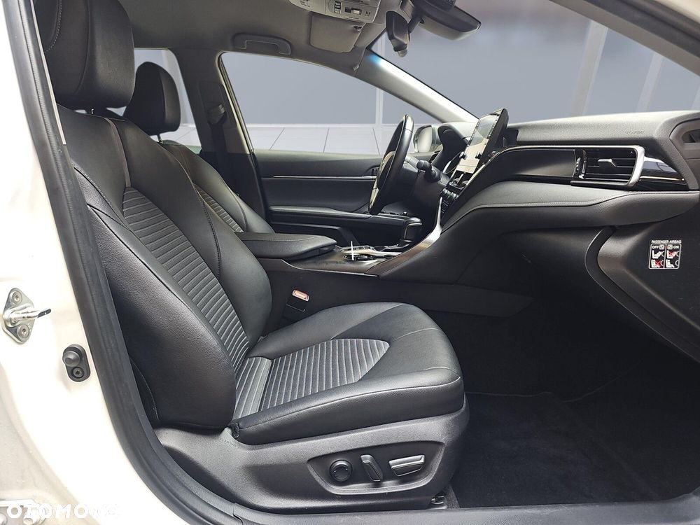 Toyota Camry 2.5 Hybrid Prestige CVT - 11
