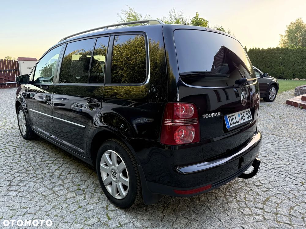 Volkswagen Touran 1.4 TSI Highline - 11