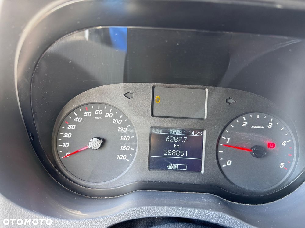 Mercedes-Benz Sprinter - 10