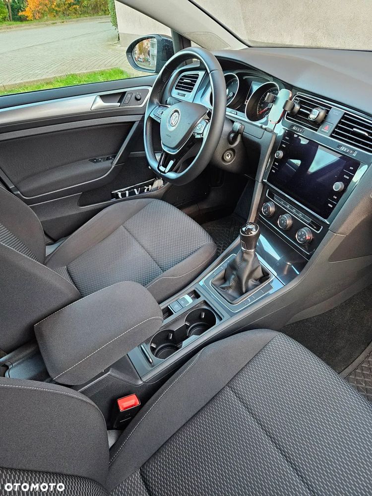 Volkswagen Golf VII 1.0 TSI BMT Trendline - 11
