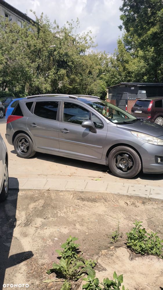 Peugeot 207 1.6 HDi Presence Euro5 - 6