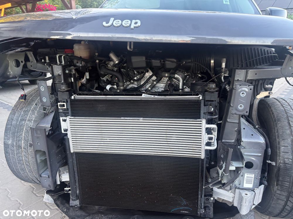 Jeep Grand Cherokee - 10