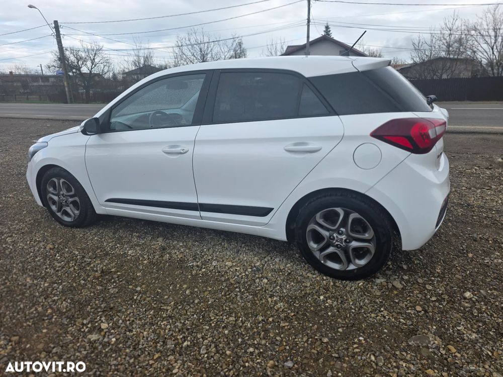 Hyundai i20 - 17
