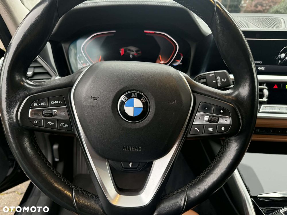 BMW Seria 3 320d xDrive Luxury Line - 19