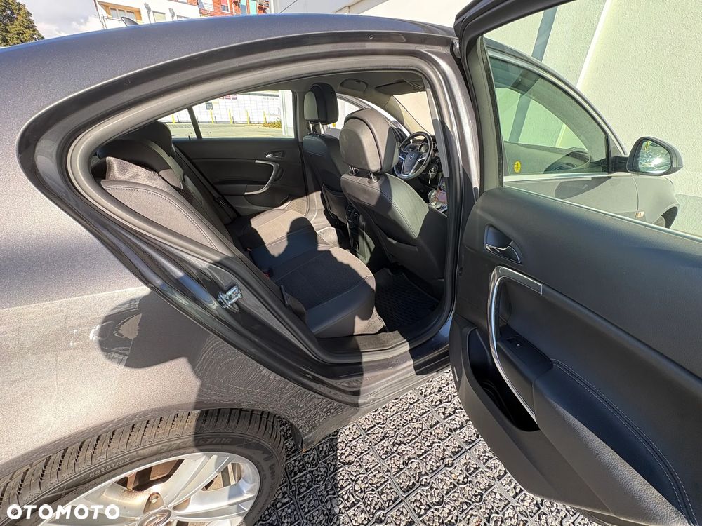 Opel Insignia - 18