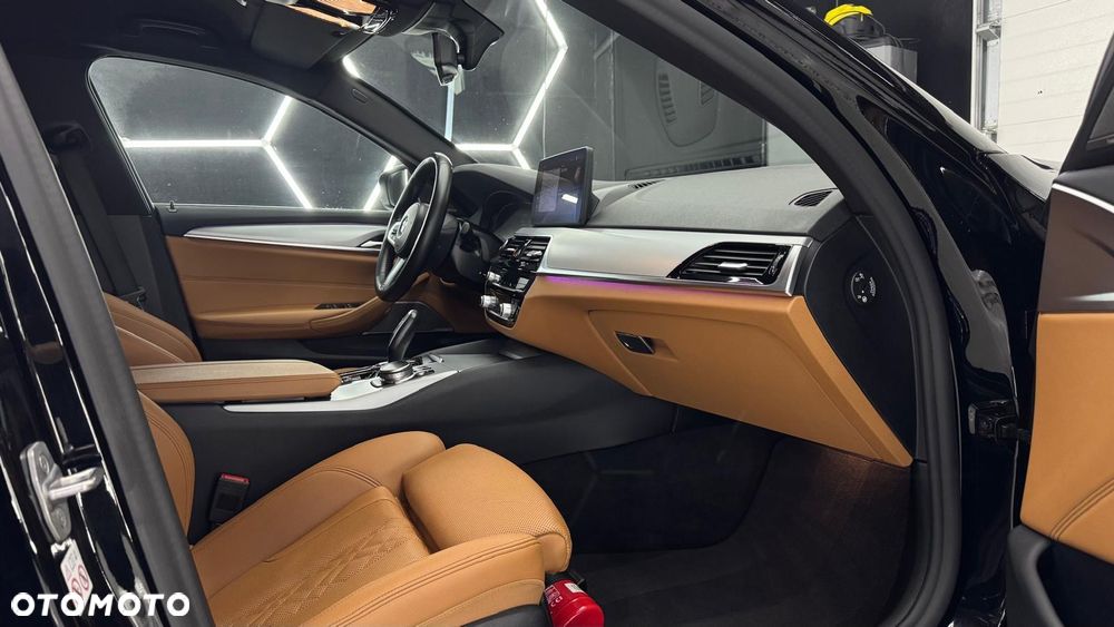 BMW Seria 5 520d MHEV M Sport sport - 7
