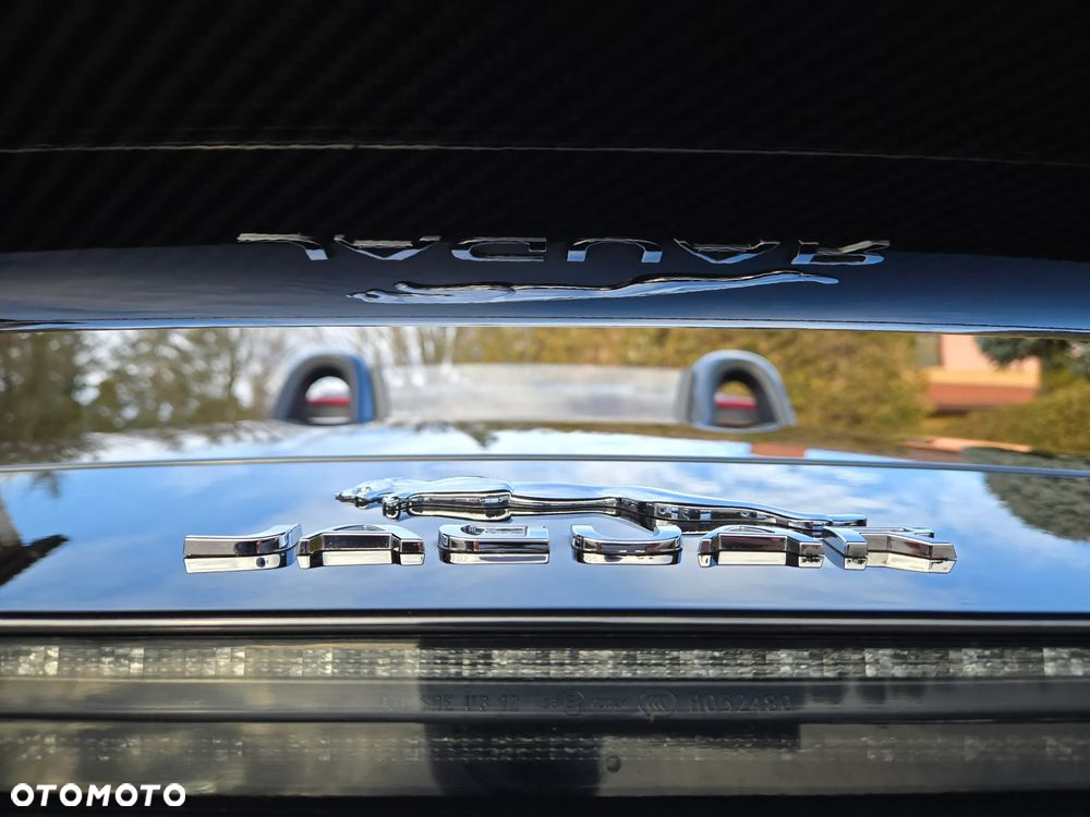 Jaguar F-Type Cabriolet AWD SVR - 22
