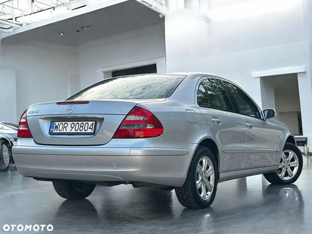 Mercedes-Benz Klasa E 240 Classic - 14