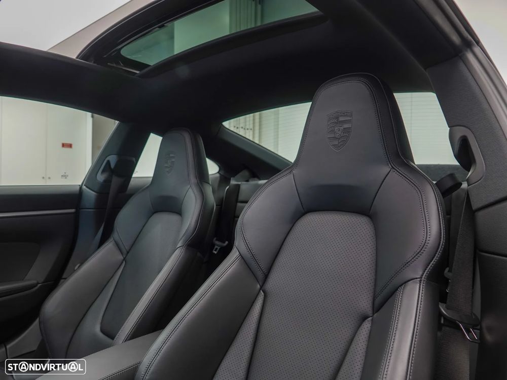 Porsche 911 (992) Carrera PDK - 29