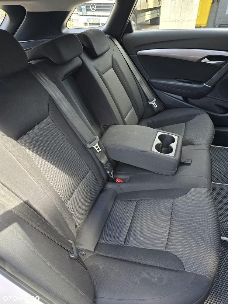 Hyundai i40 Kombi 1.6 Trend - 16