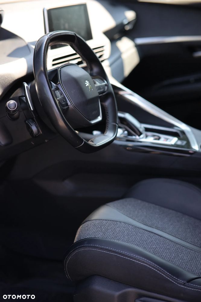 Peugeot 5008 1.2 PureTech Allure S&S EAT8 - 9