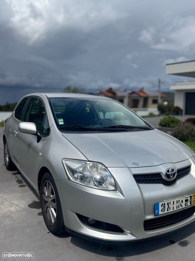 Toyota Auris 1.4 D-4D - 2