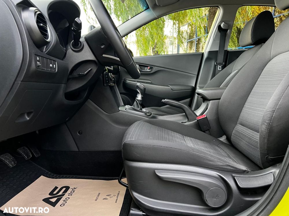 Hyundai KONA - 14