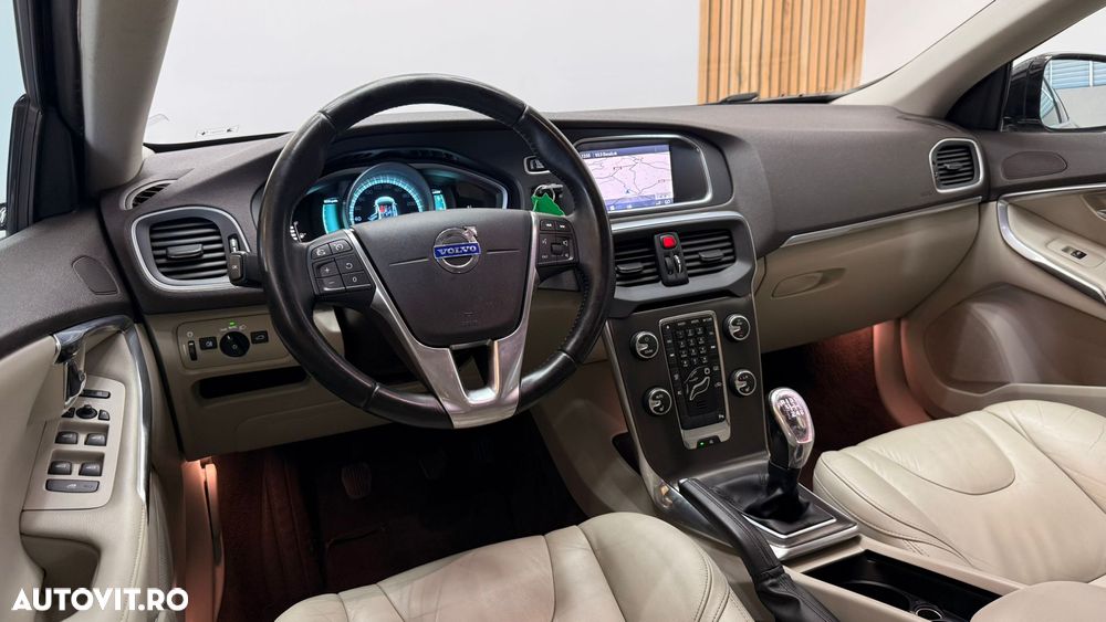 Volvo V40 D2 - 21