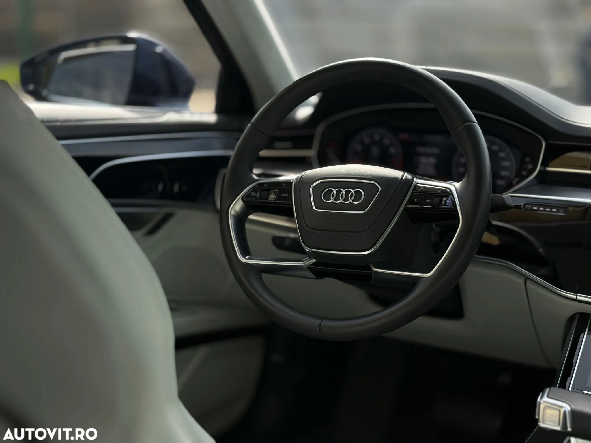 Audi A8 55 TFSI quattro Tiptronic MHEV - 13
