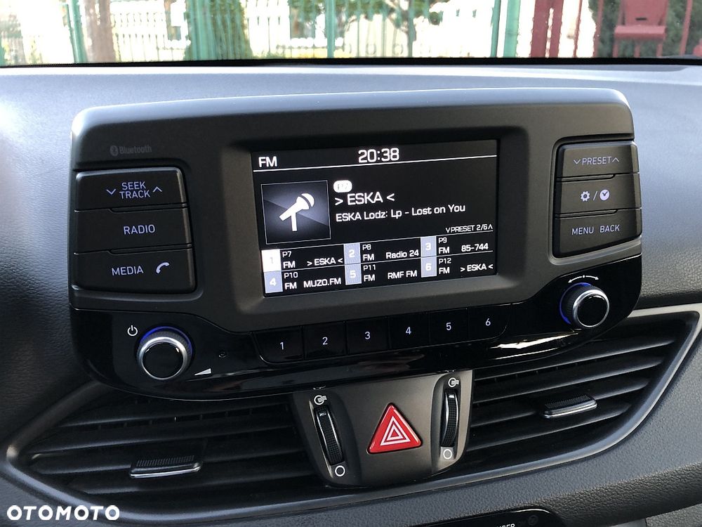 Hyundai i30 1.6 CRDi BlueDrive Comfort DCT - 13
