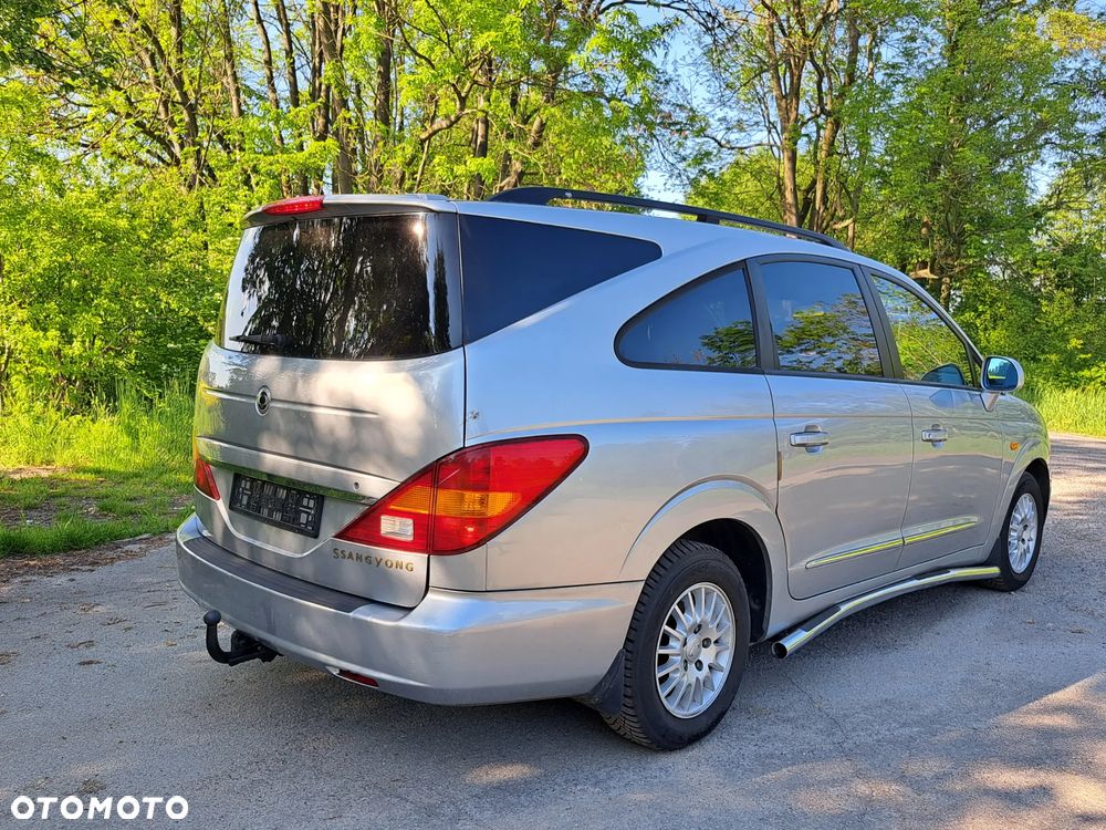 SsangYong/KGM Rodius - 1