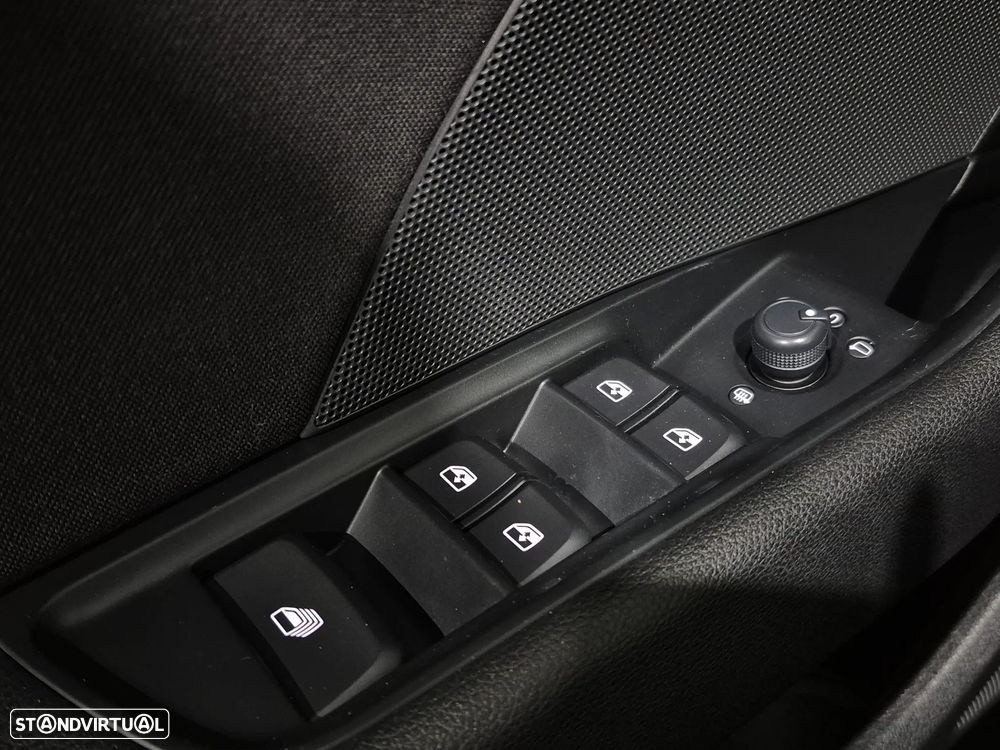 Audi A3 Cabrio 1.6 TDi Sport - 41