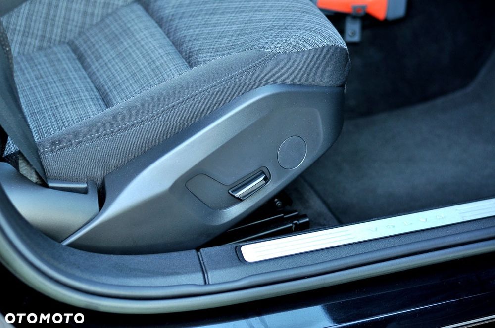 Volvo V60 B3 B Geartronic Momentum - 30