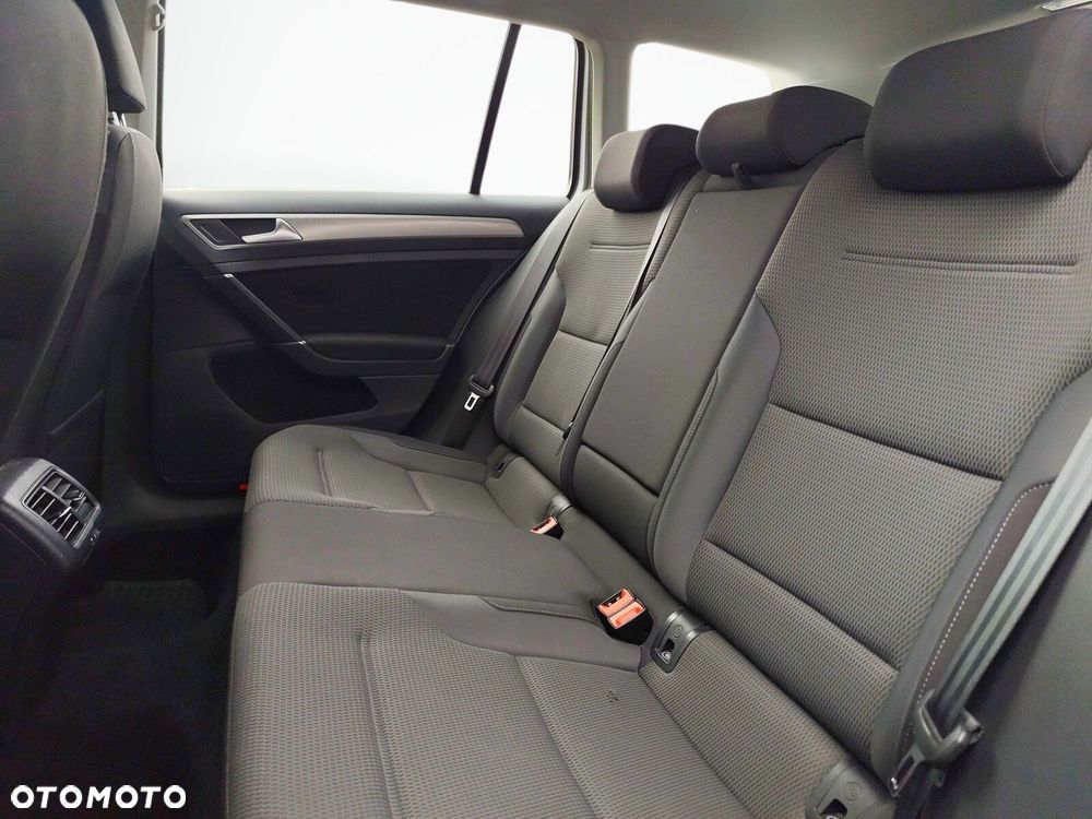 Volkswagen Golf Variant - 13