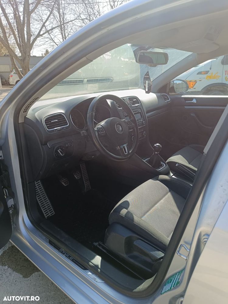 Volkswagen Golf 2.0 TDI DPF Highline - 5