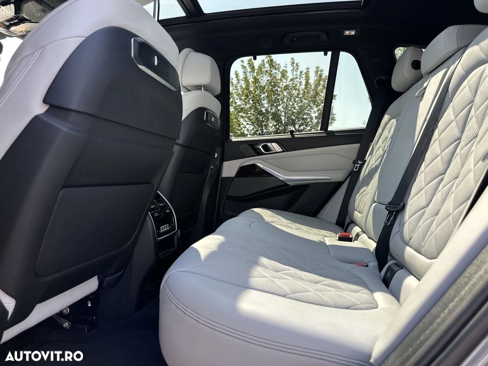 BMW X5 xDrive50e - 13