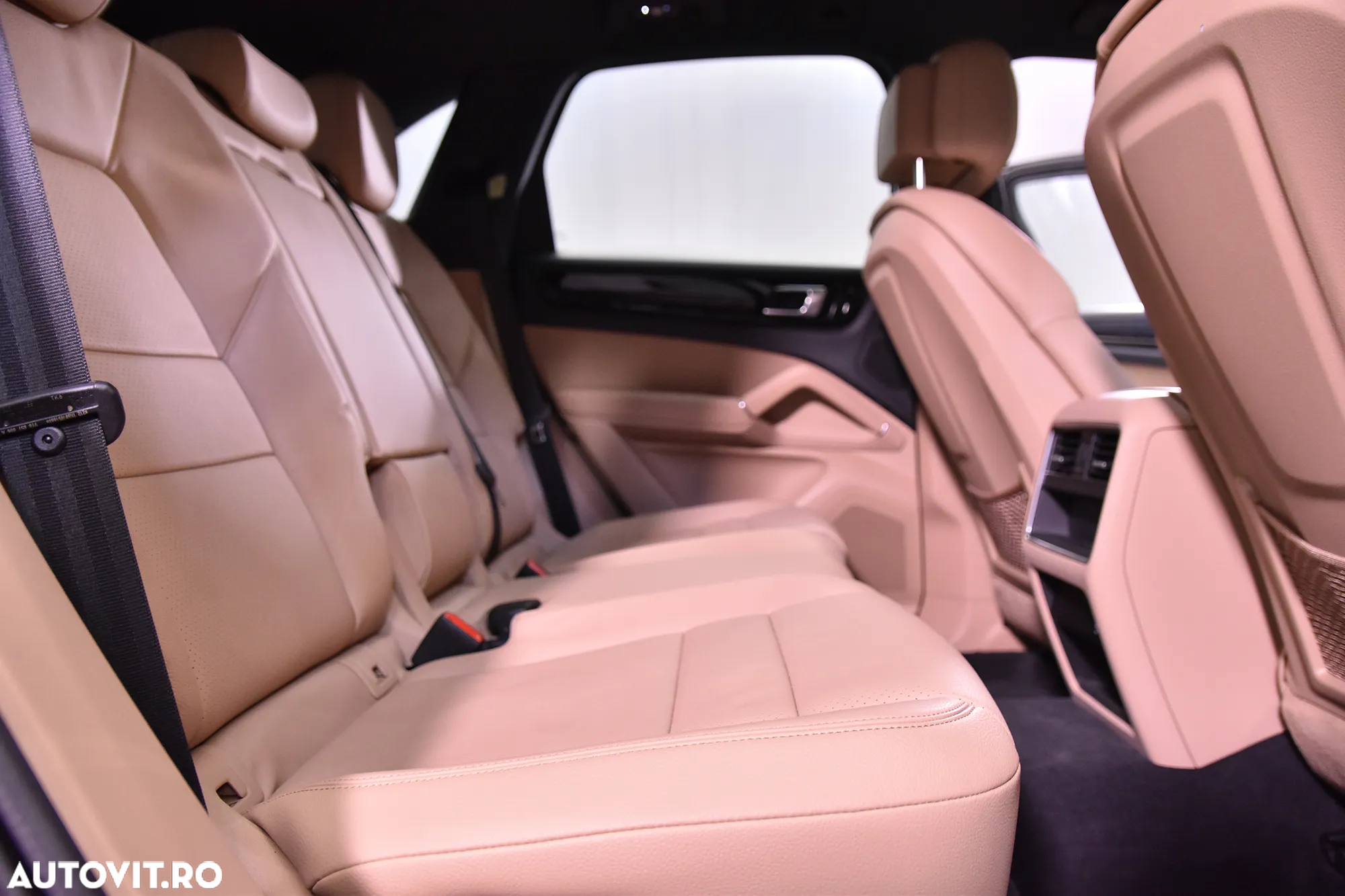 Porsche Cayenne - 12