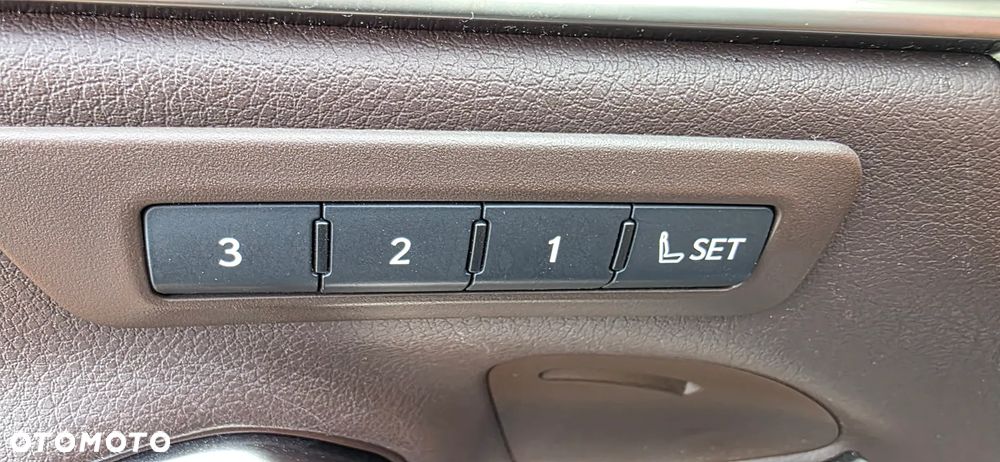 Lexus ES 300h Prestige - 26