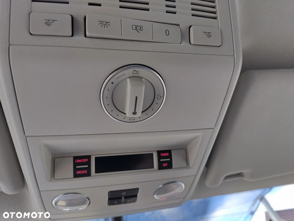 Volkswagen Multivan 2.0 BiTDI L1 Highline 4Motion DSG - 24