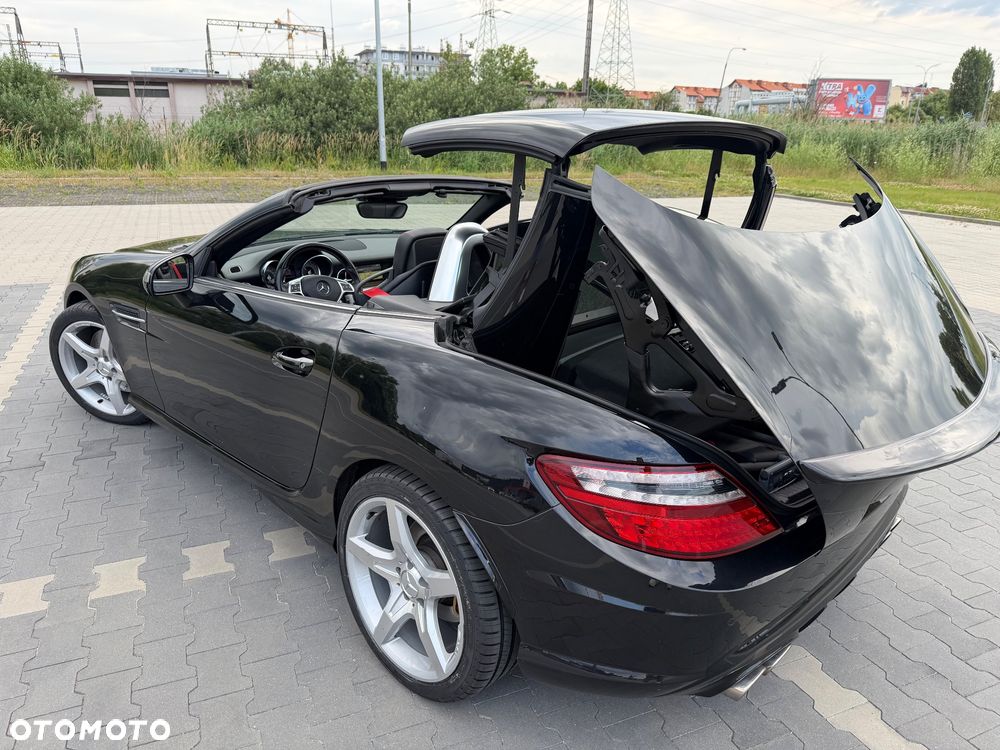 Mercedes-Benz SLK 200 (BlueEFFICIENCY) 7G-TRONIC - 9