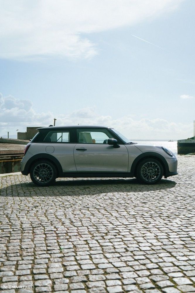 MINI 3 Portas Cooper C Essential - 8
