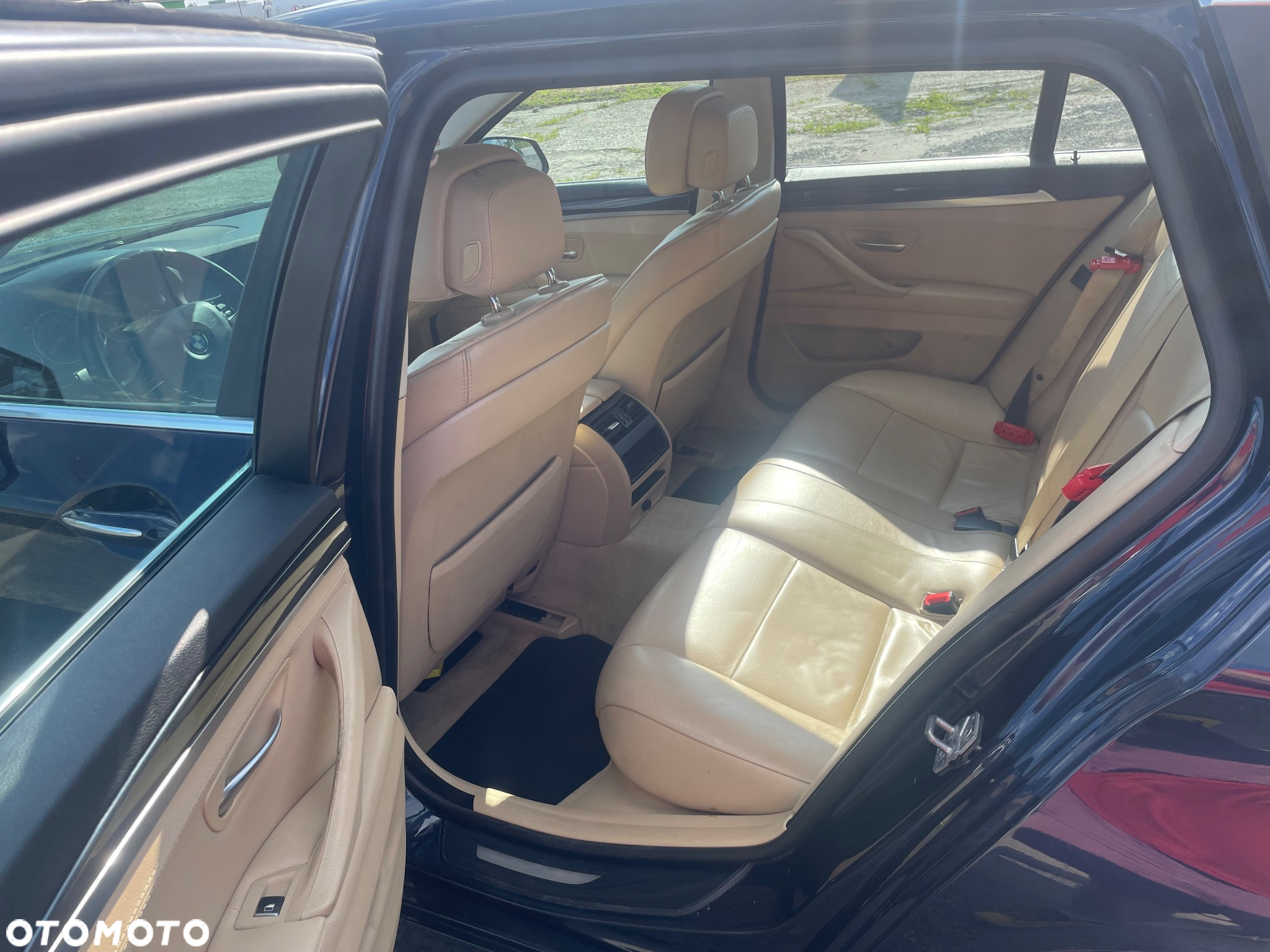 BMW Seria 5 520i Touring - 15