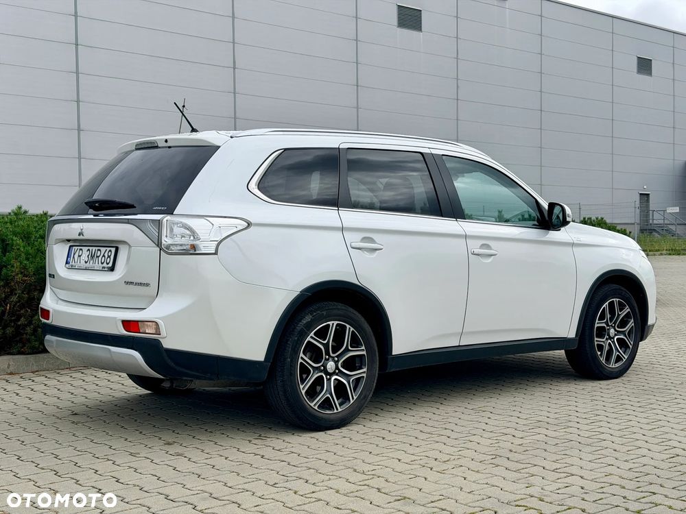 Mitsubishi Outlander - 5