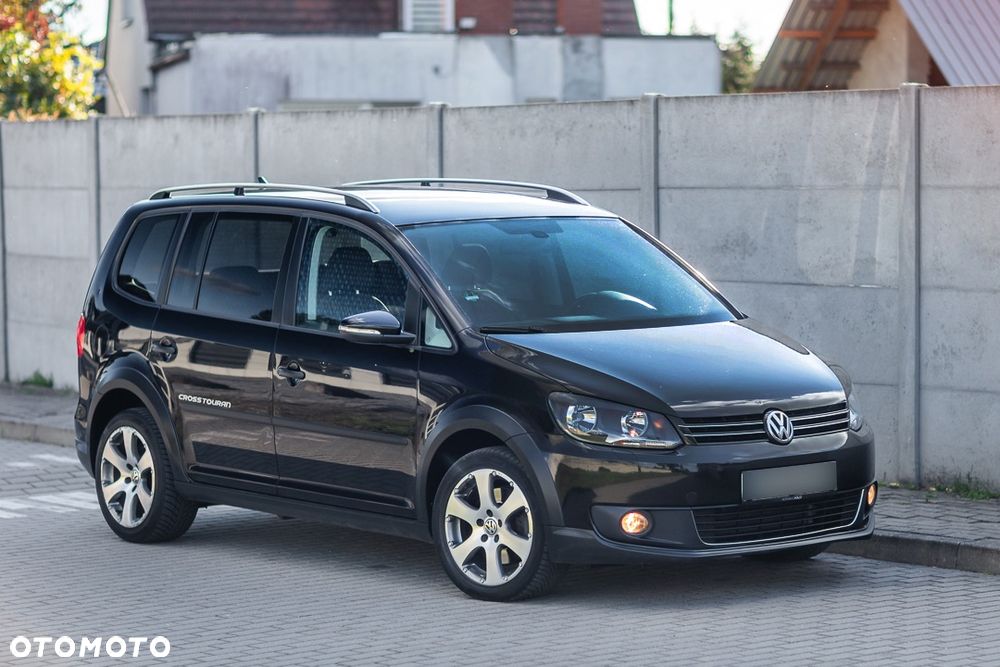 Volkswagen Touran 2.0 TDI DPF Cross DSG - 8