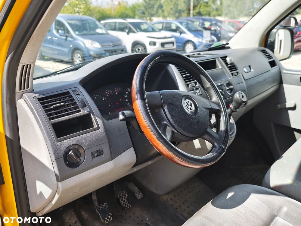 Volkswagen Transporter - 22