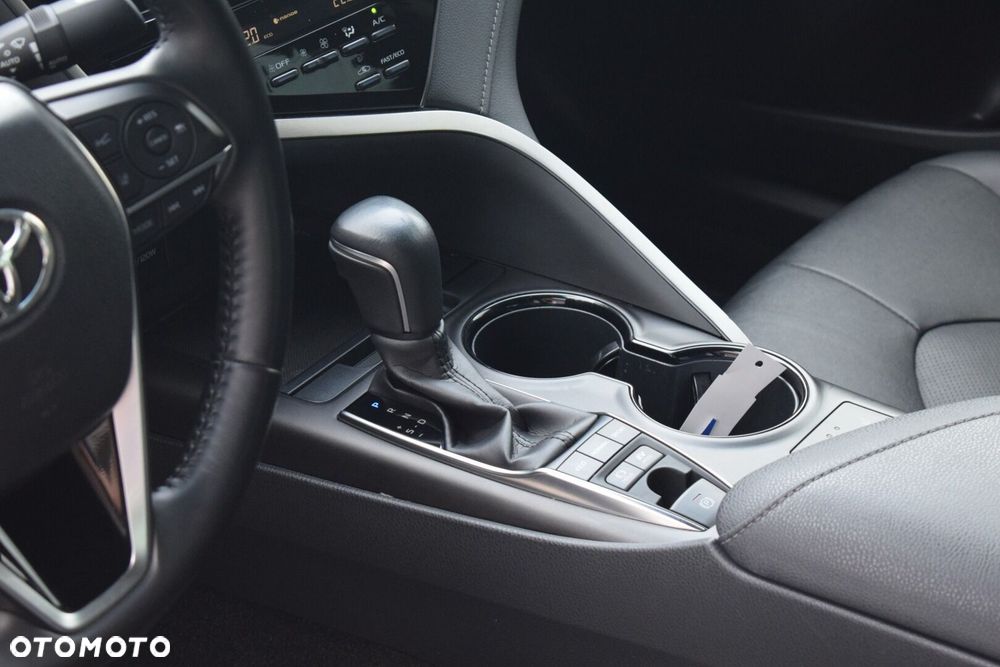 Toyota Camry 2.5 Hybrid Comfort CVT - 16