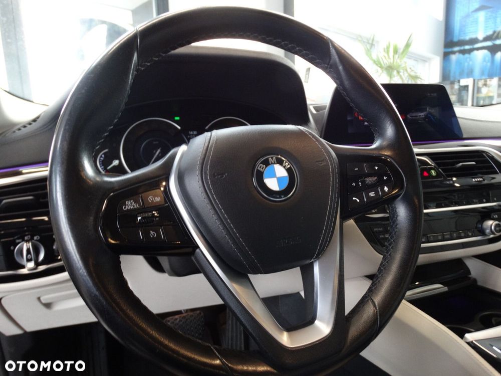 BMW Seria 5 - 17