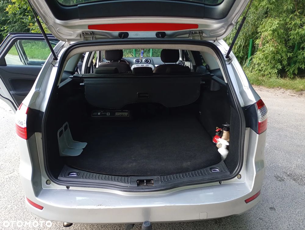 Ford Mondeo 2.0 TDCi Trend - 10