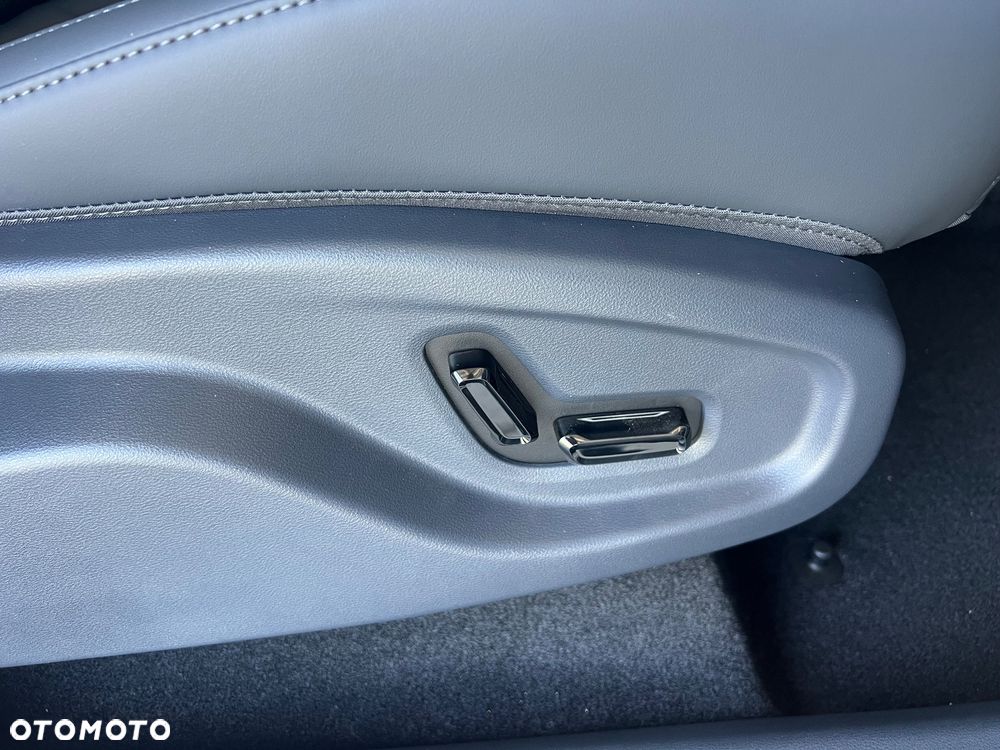 Geely Starray EM-i 1.5 PHEV Pro - 24