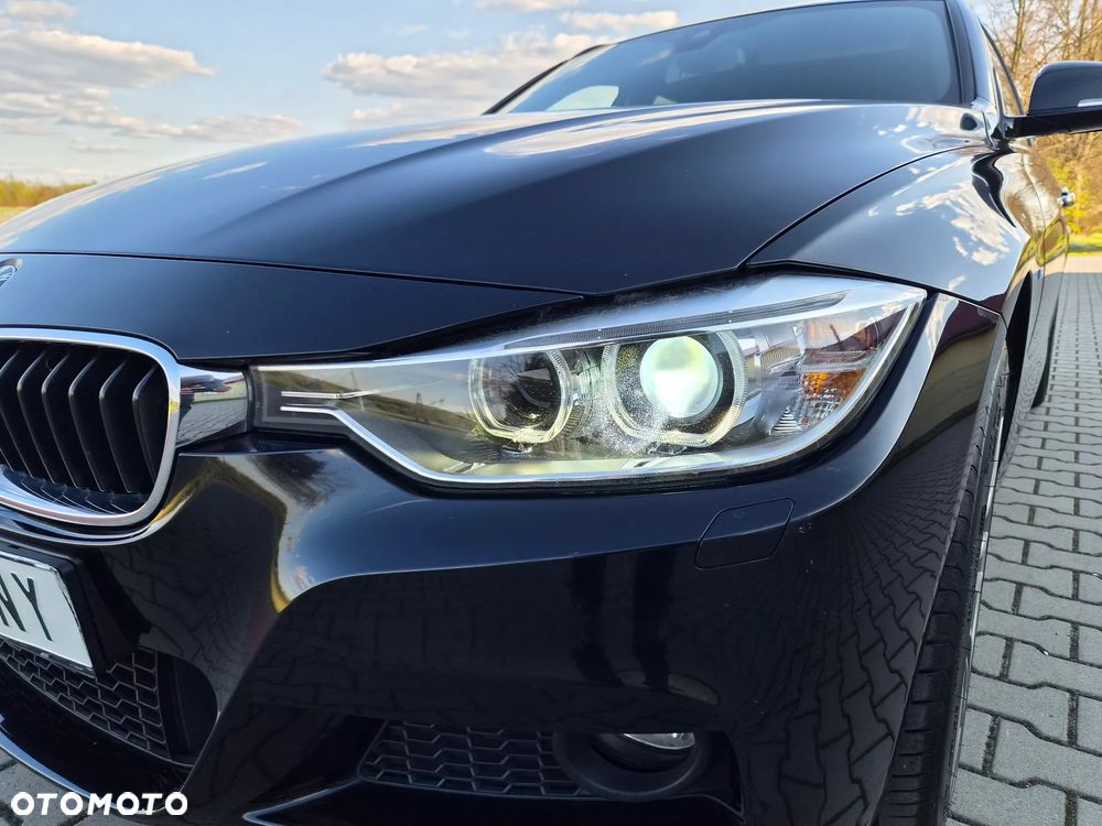BMW Seria 3 320d xDrive M Sport - 16