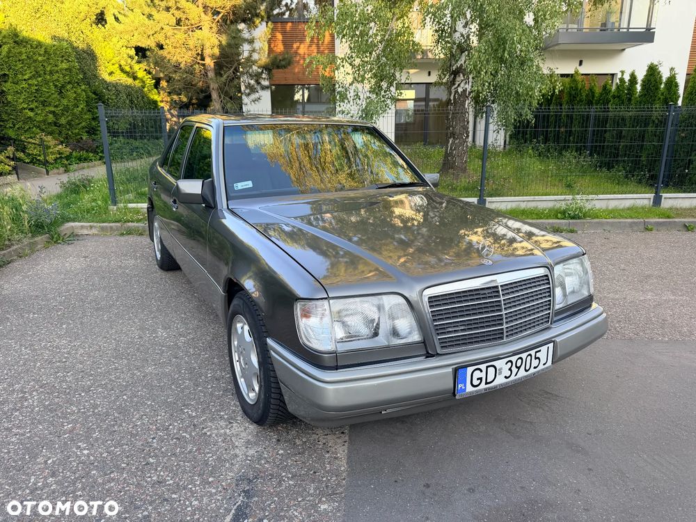 Mercedes-Benz W124 (1984-1993) - 11