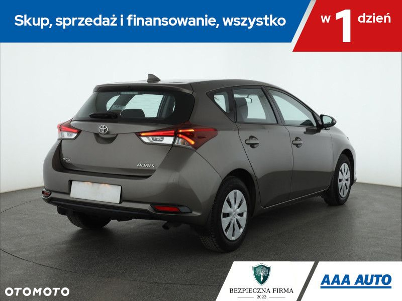 Toyota Auris - 6